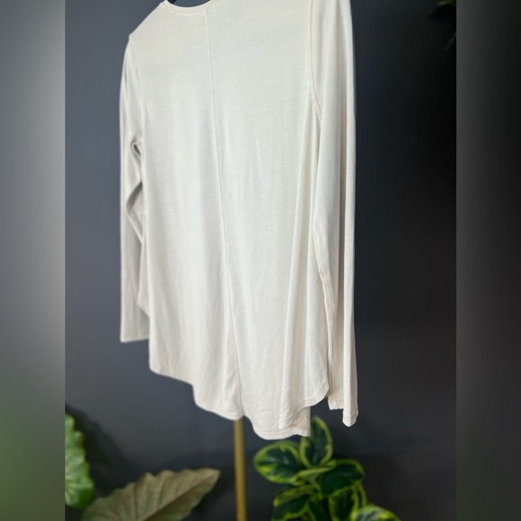 Lululemon - Picture 13 of 15